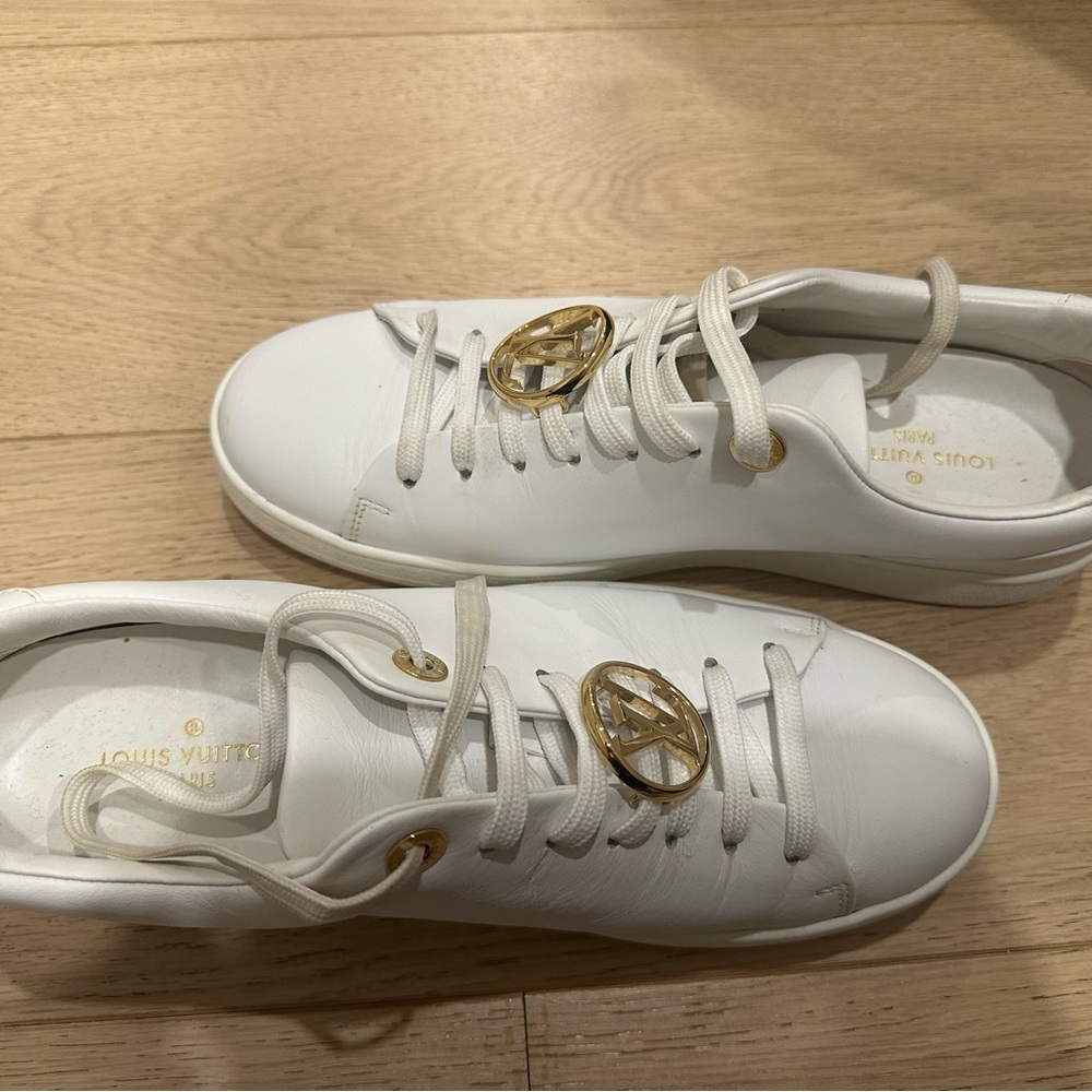 Louis Vuitton sneakers size 37.5 - Picture 7 of 9